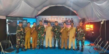 TIM KARHUTLA MABESAD EDUKASI PELAJAR KALTENG TENTANG DAMPAK KARHUTLA MELALUI VICON