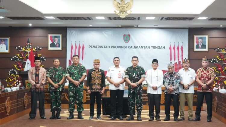 FGD PENGENDALIAN KARHUTLA DIGELAR DI PALANGKA RAYA, LIBATKAN TNI, PEMPROV KALTENG, DAN DEWAN ADAT DAYAK