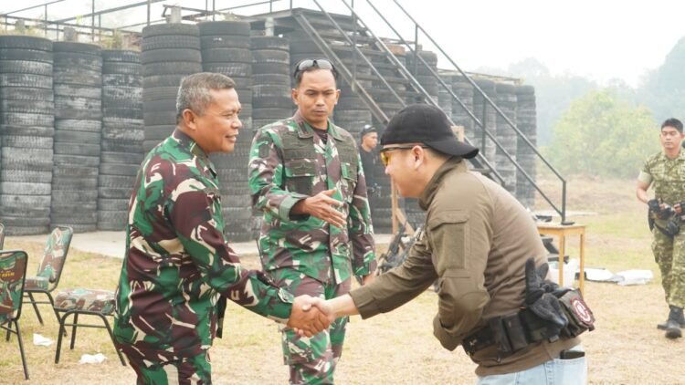 KASDAM XXII/TAMBUN BUNGAI TINJAU LATIHAN PEMBINAAN SATUAN YONIF 631/ANTANG DI PALANGKA RAYA