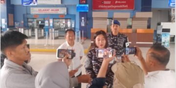 Lanal Banjarmasin Berikan Layanan Dukungan Psikososial Bagi Keluarga Korban KM Virgo Transport 8