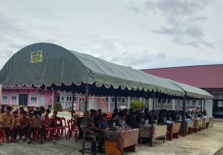 Peringatan Maulid Nabi di SMKN 1 Darul Hikmah Dihadiri Babinsa Kodim 0114/Aceh Jaya