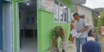 Siswa TK Negeri Seulanga Dara Terima Makanan Bergizi Gratis dengan Pendampingan Babinsa