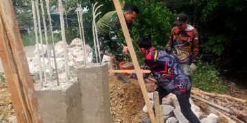 Kemanunggalan TNI-Rakyat Terlihat Dalam Pembangunan Jembatan Garuda di Simpur