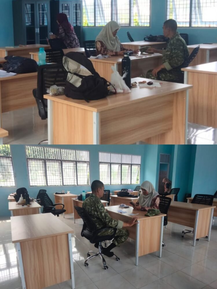 Komsos Babinsa di SMKN 1 Arongan Lambalek Perkuat Silaturahmi dengan Tenaga Pendidik