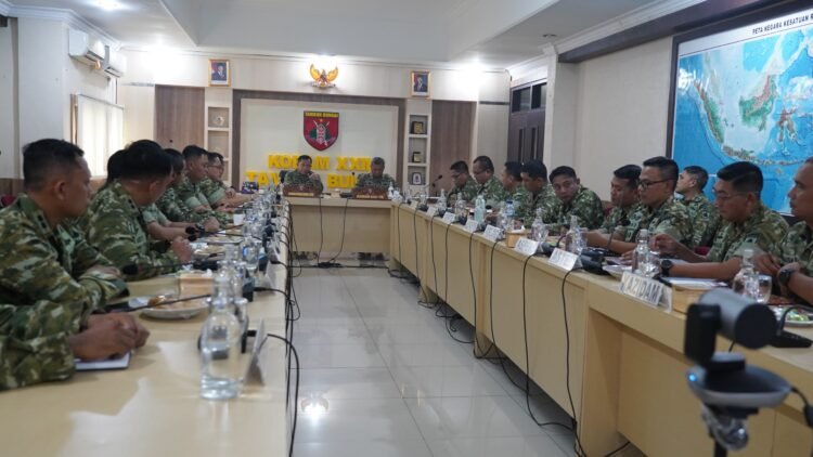 PANGDAM XXII/TB TEKANKAN PENGAWASAN PROGRAM KDKMP DAN PEMBANGUNAN JEMBATAN